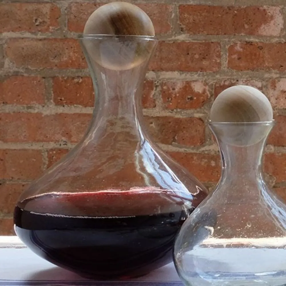 Clasico Hand Blown Glass Decanter with Stopper